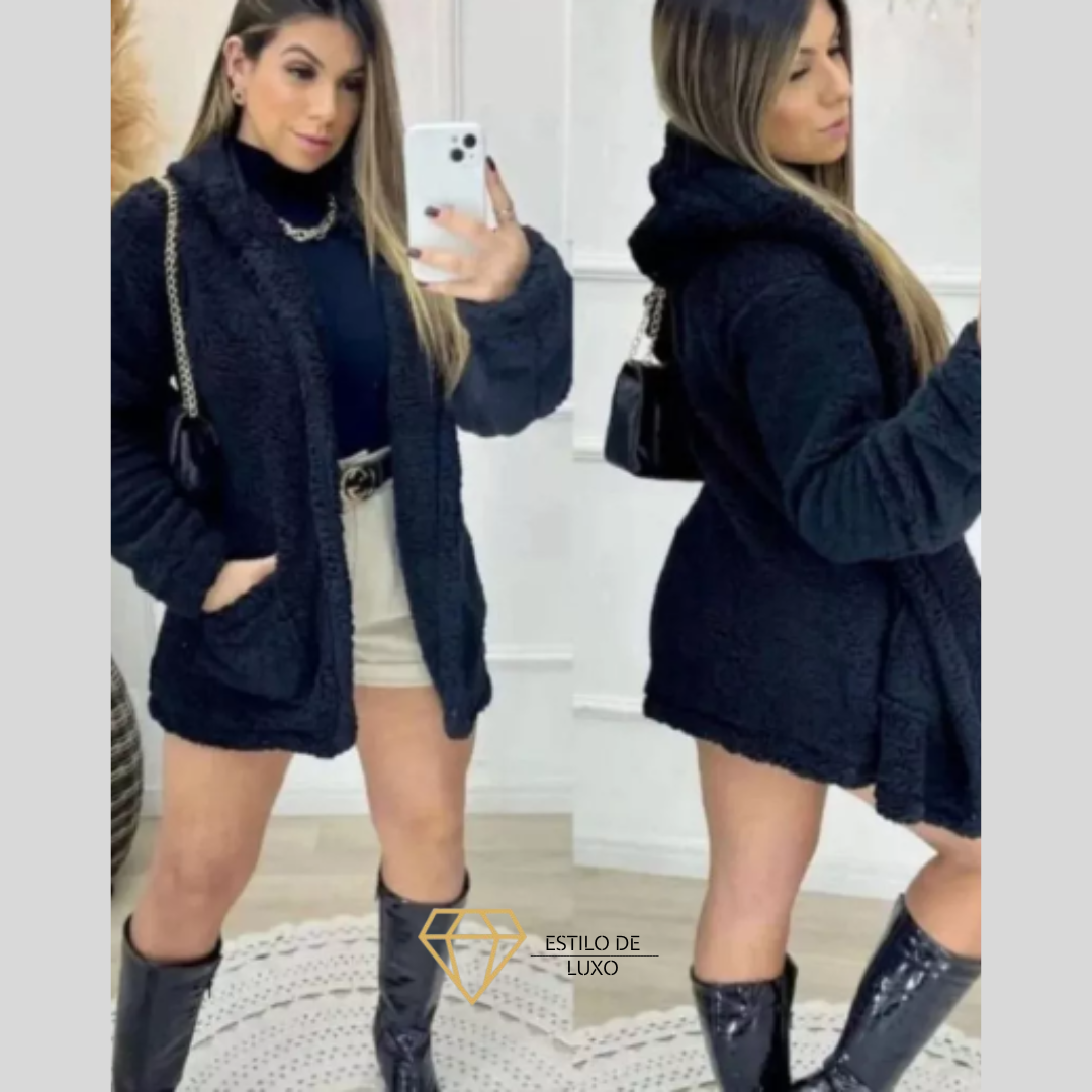 Casaco Feminino Max Teddy Peludo com Capuz e Bolso
