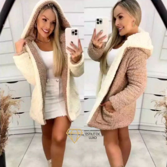 Casaco Teddy Dupla face Com Capuz e Bolso