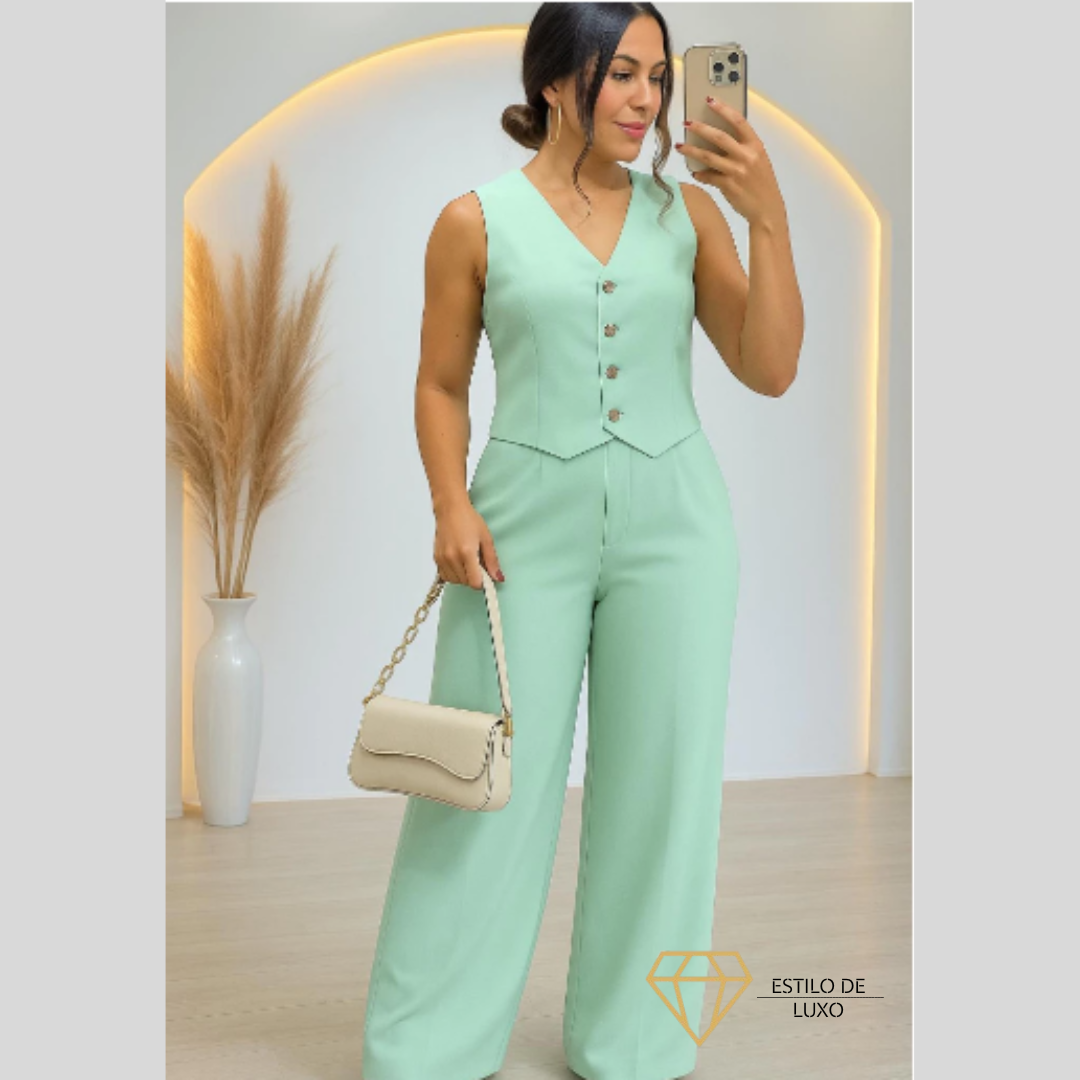 Conjunto Feminino Social em Alfaiataria com Colete e Calça